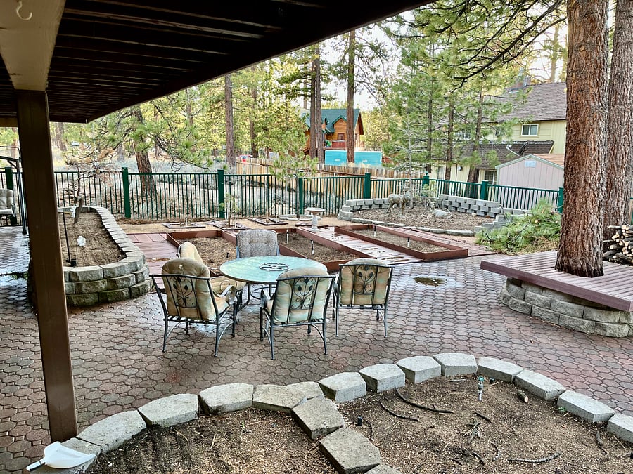 Spacious outdoor area, great for relaxing and a play area for your kiddos!