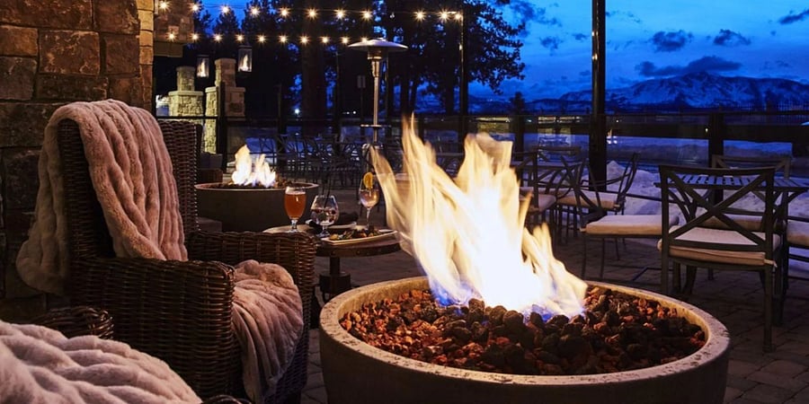 Walk 5 min to the Landing Restaurant for breathtaking lake views while enjoying a meal with friends
