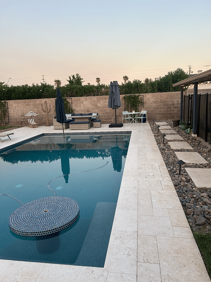 Additional outdoor furniture