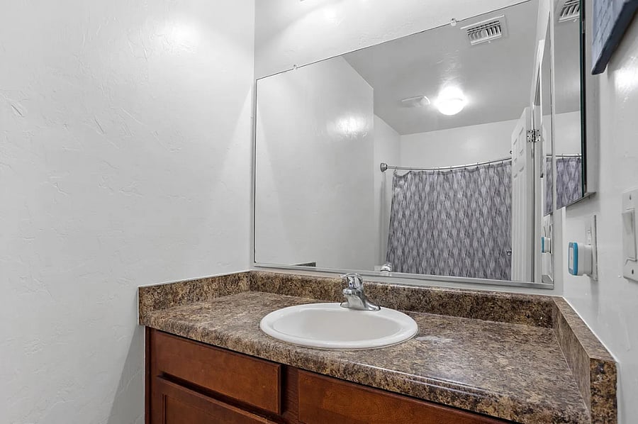 2nd Bathroom