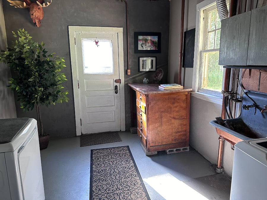 Entrance and laundry area.