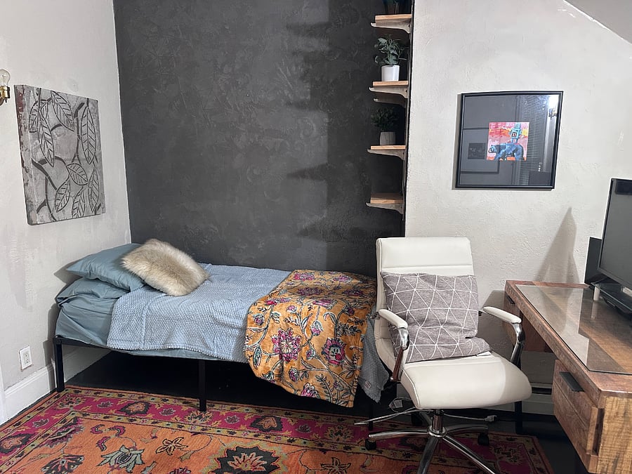 Bedroom 2 currently has twin bed, but we switch up.