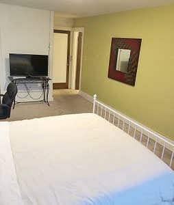 Furnished Finder property 755701_11 photo 6