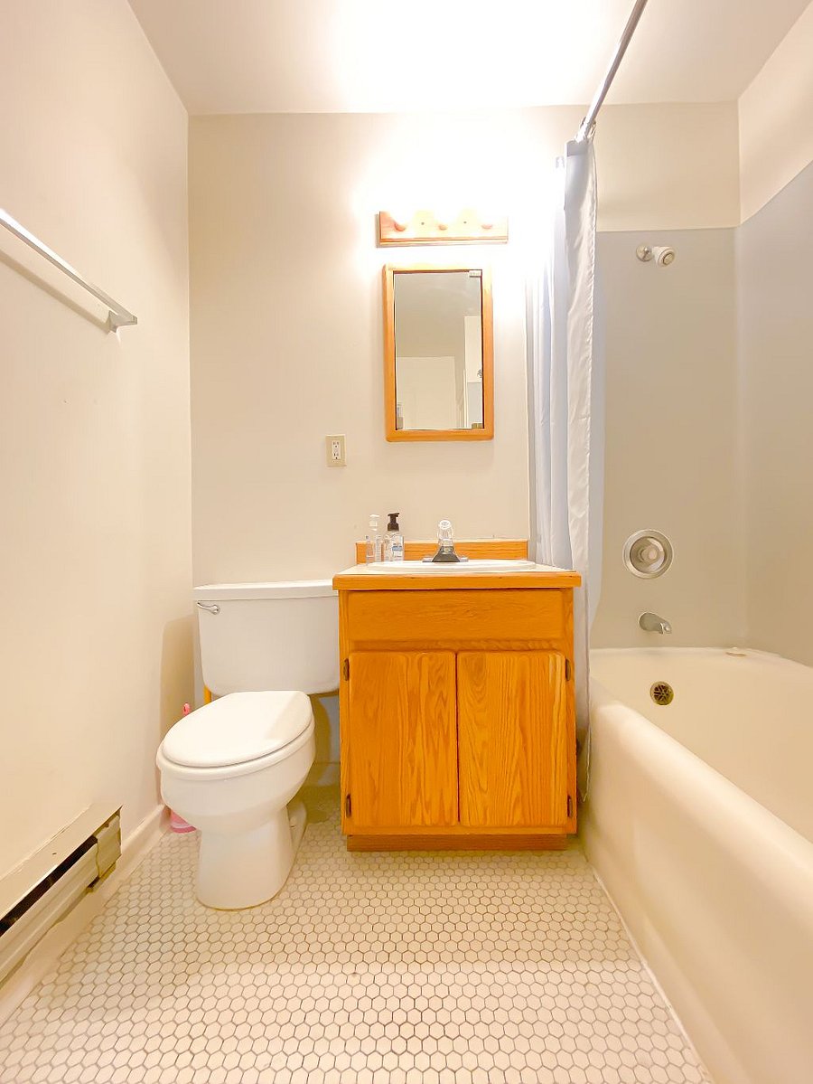 Full bathroom