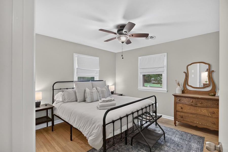 Comfortable private bedroom with room to unpack and truly settle in during a 3090+ day assignment