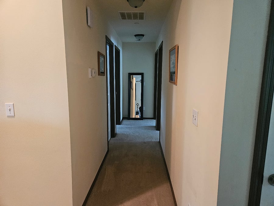 hallway to bedrooms