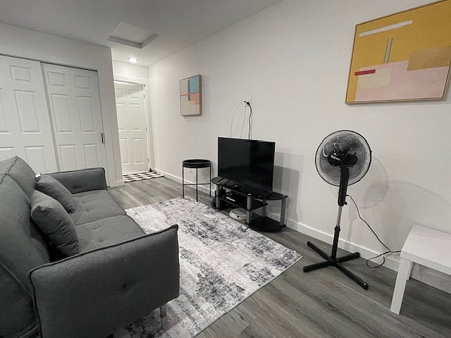 Furnished Finder property 756015_1 photo 17