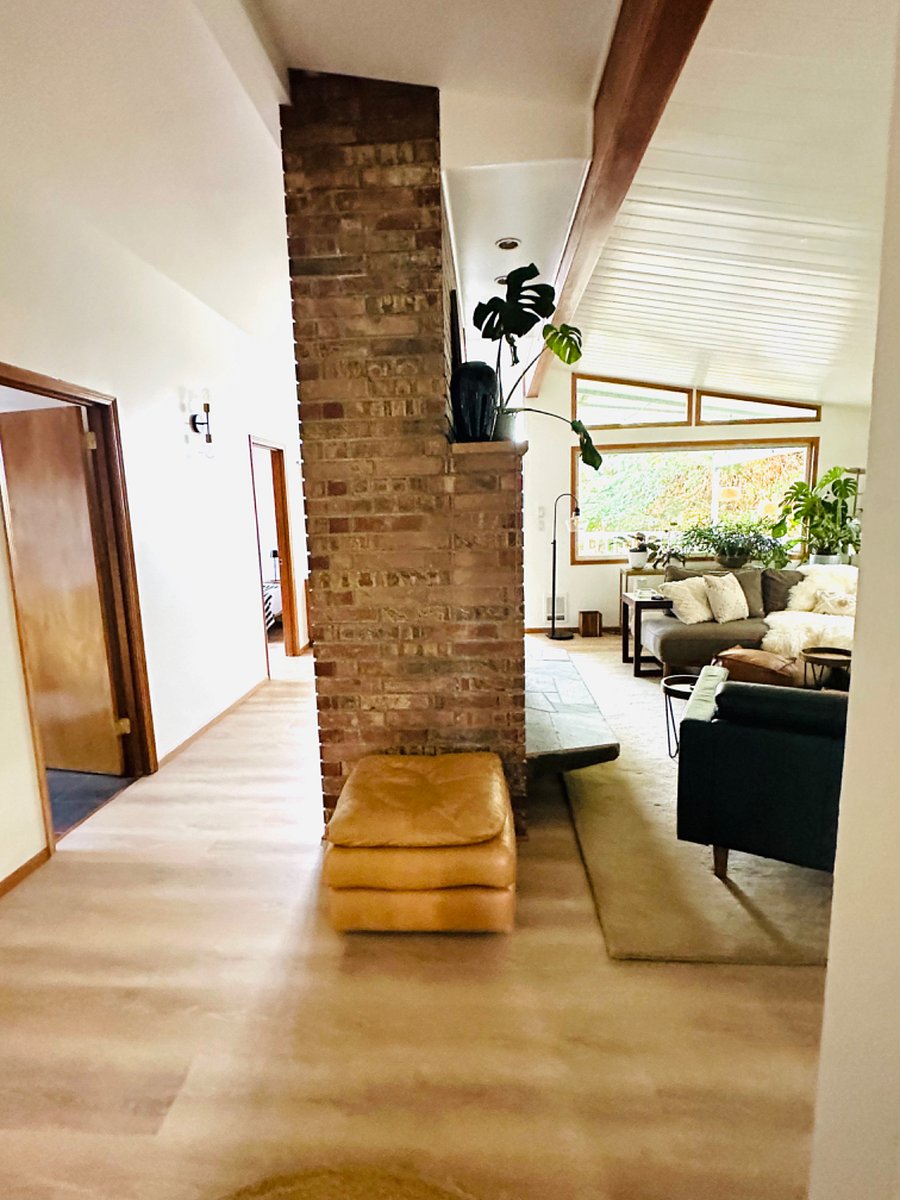 View toward the back door/deck