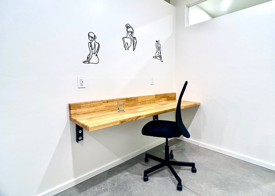 Office area with outlets.