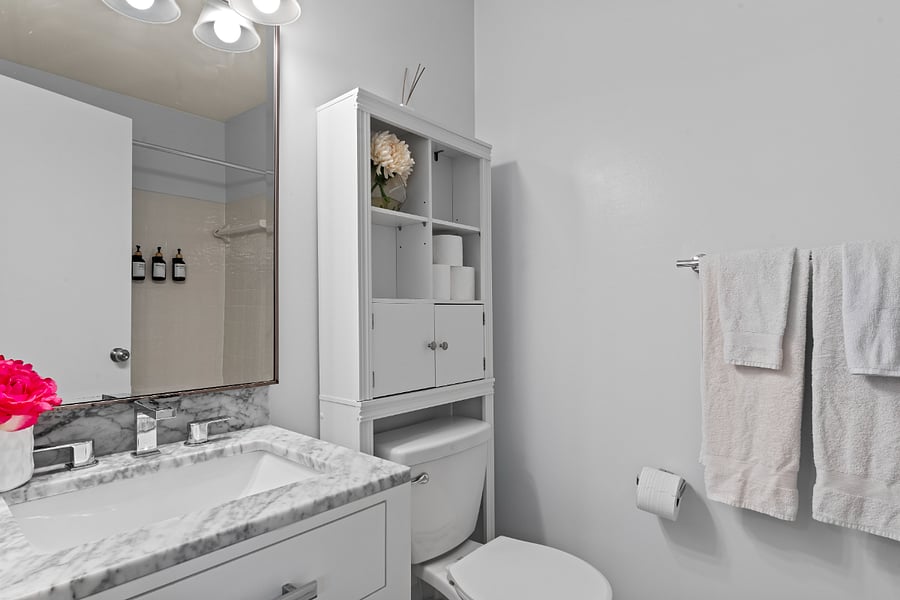 Full updated bathroom in 2nd bedroom.