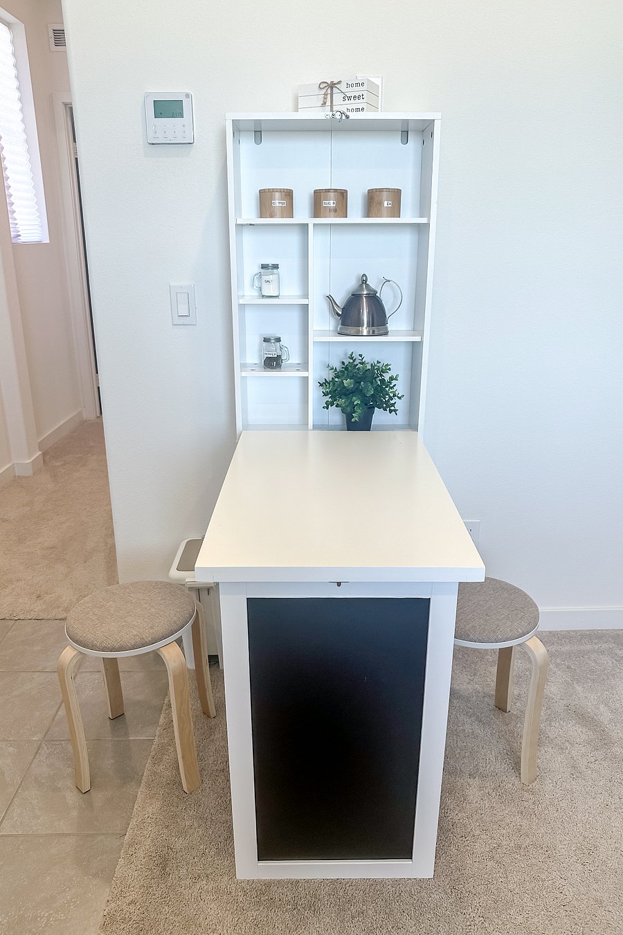Mini dining space
