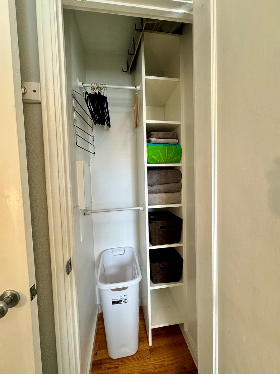 2nd bedroom closet