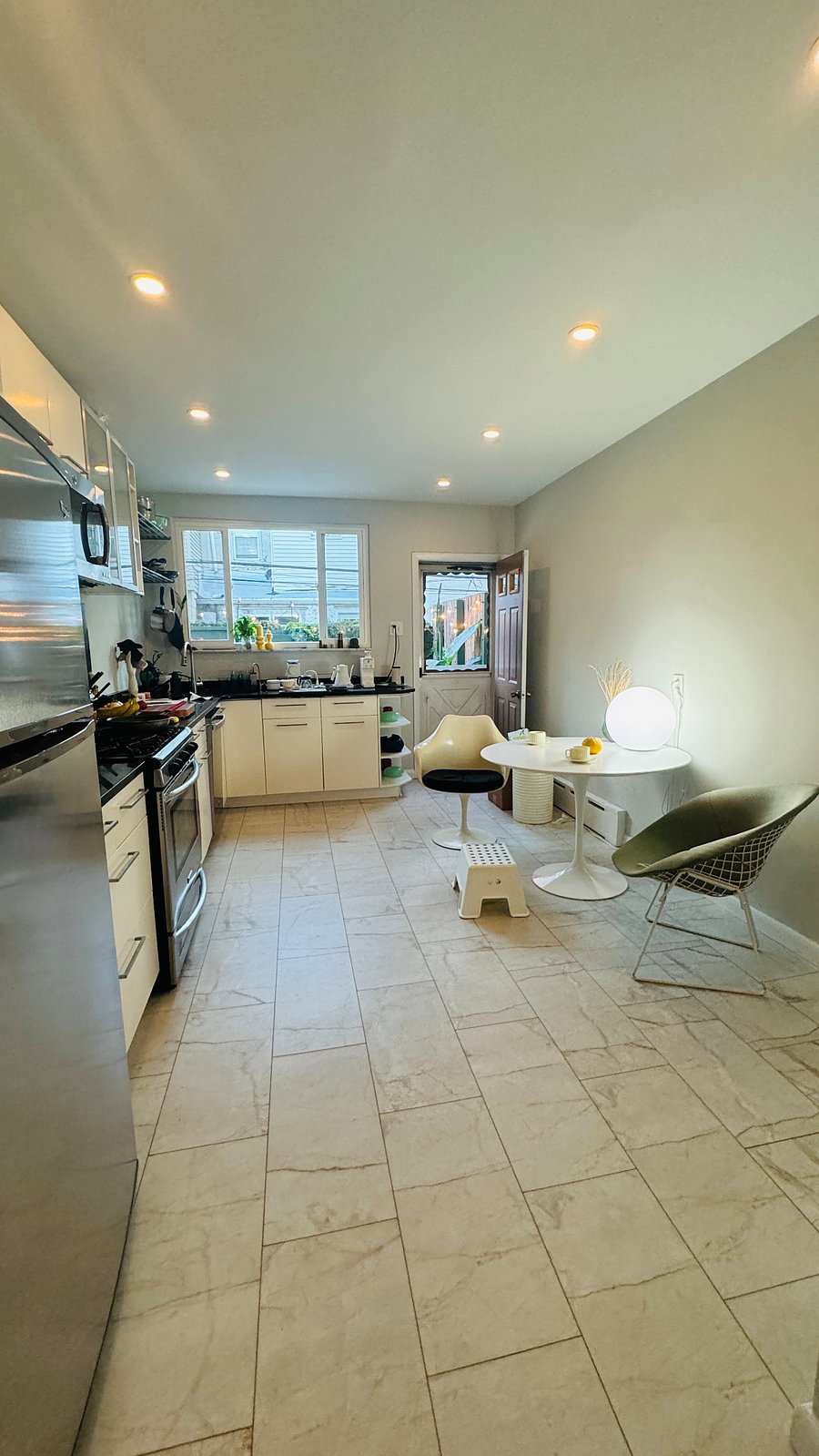 dish washer and garbage disposal