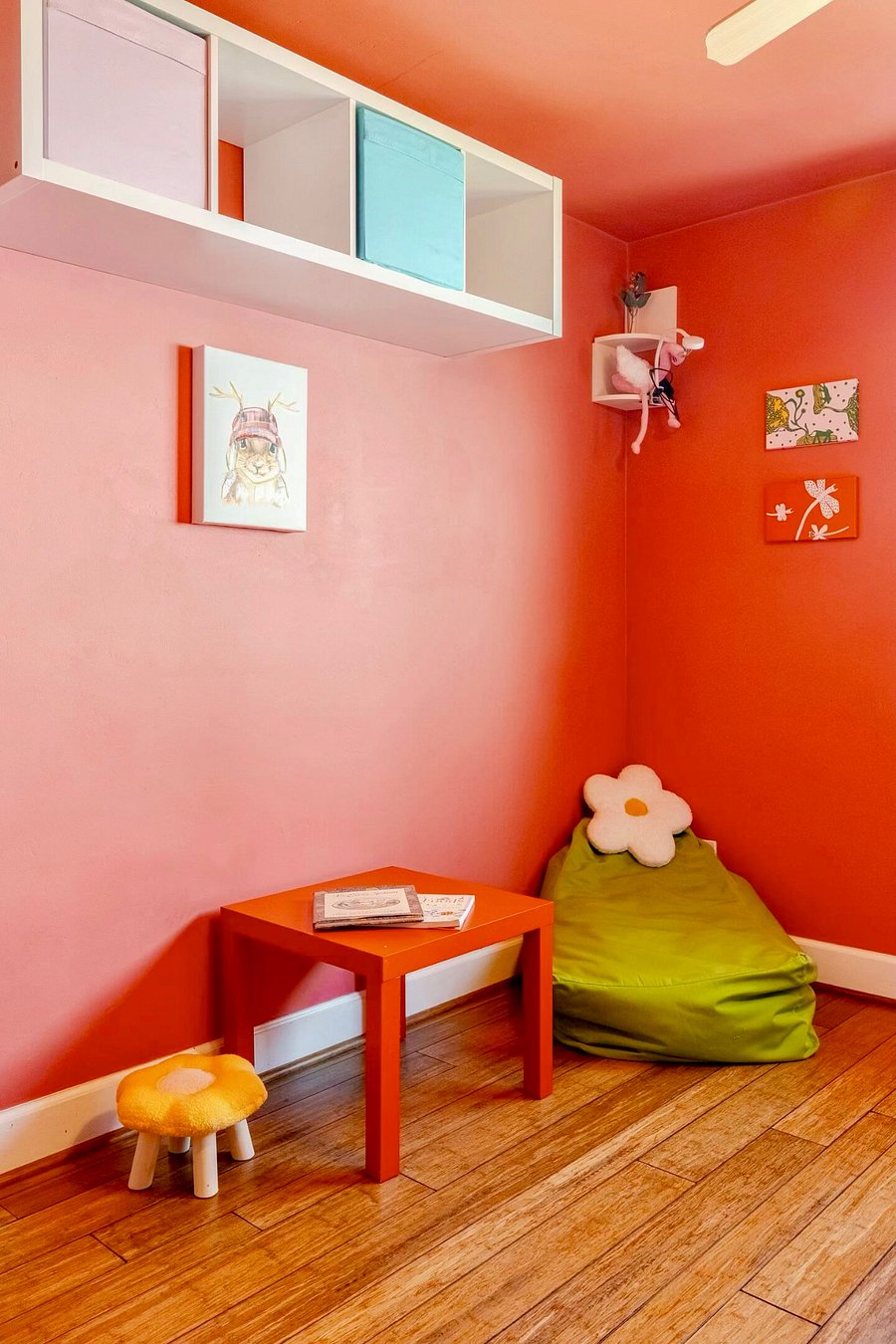 Bedroom - corner.