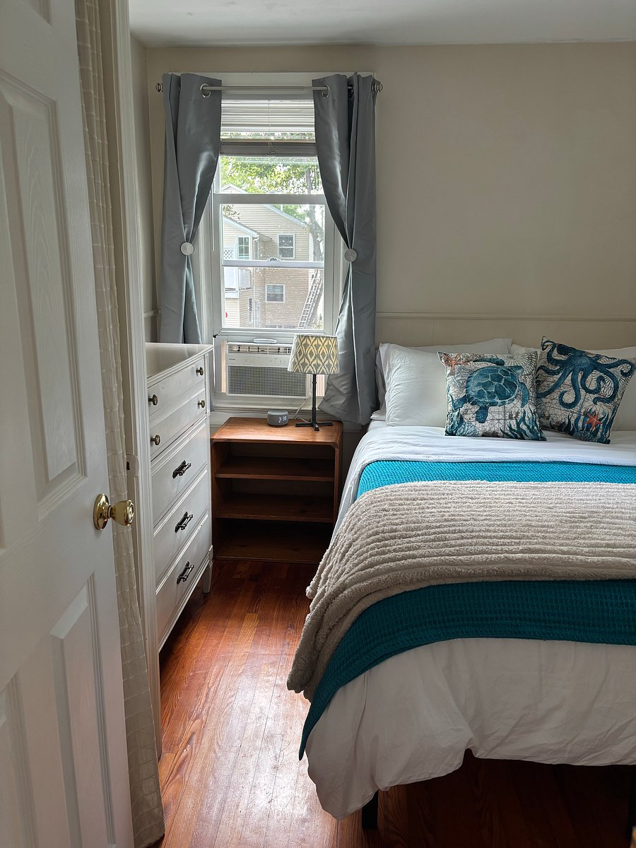 Bedroom 2 - Full size bed