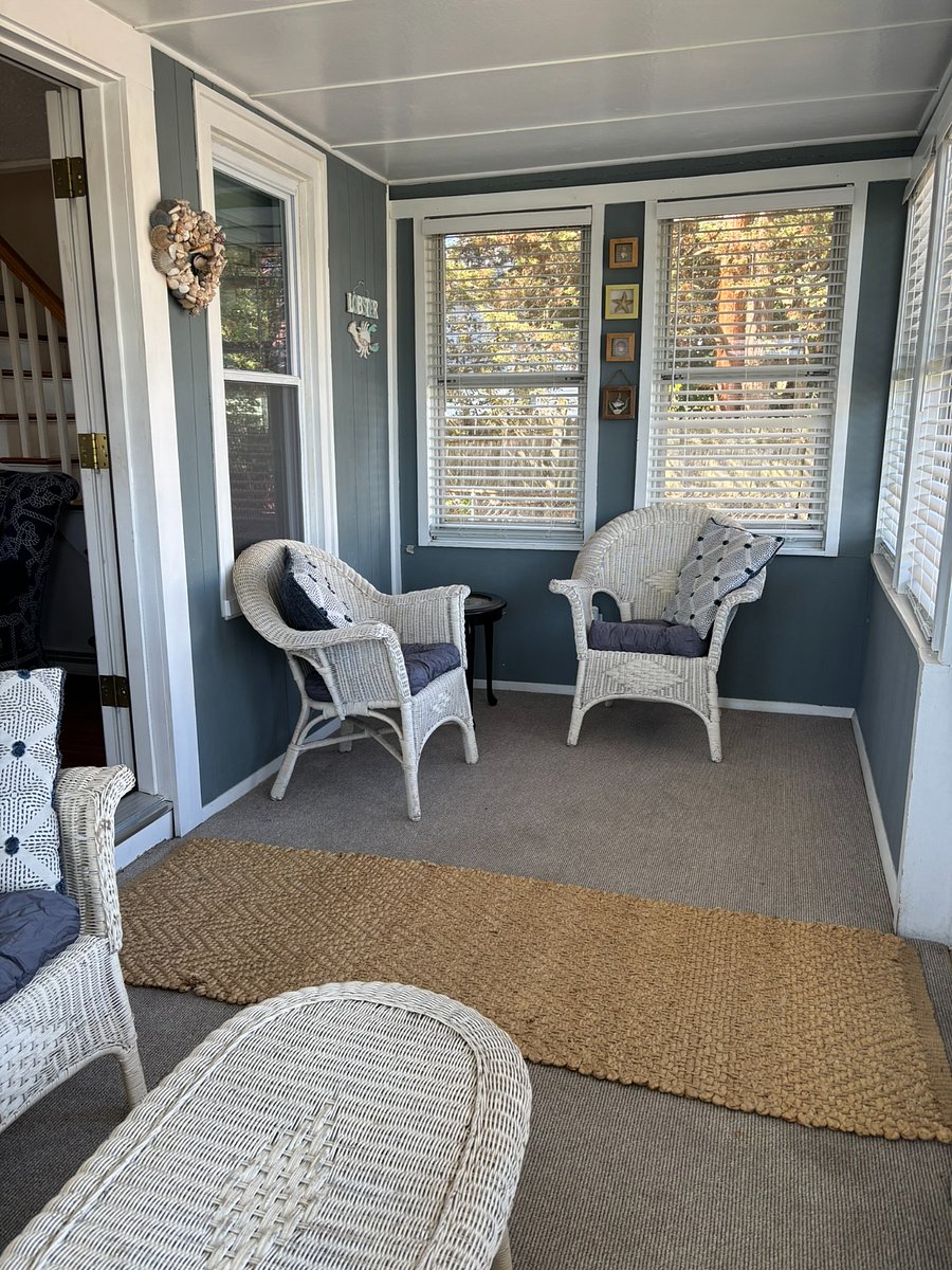 Front porch - 3 season 