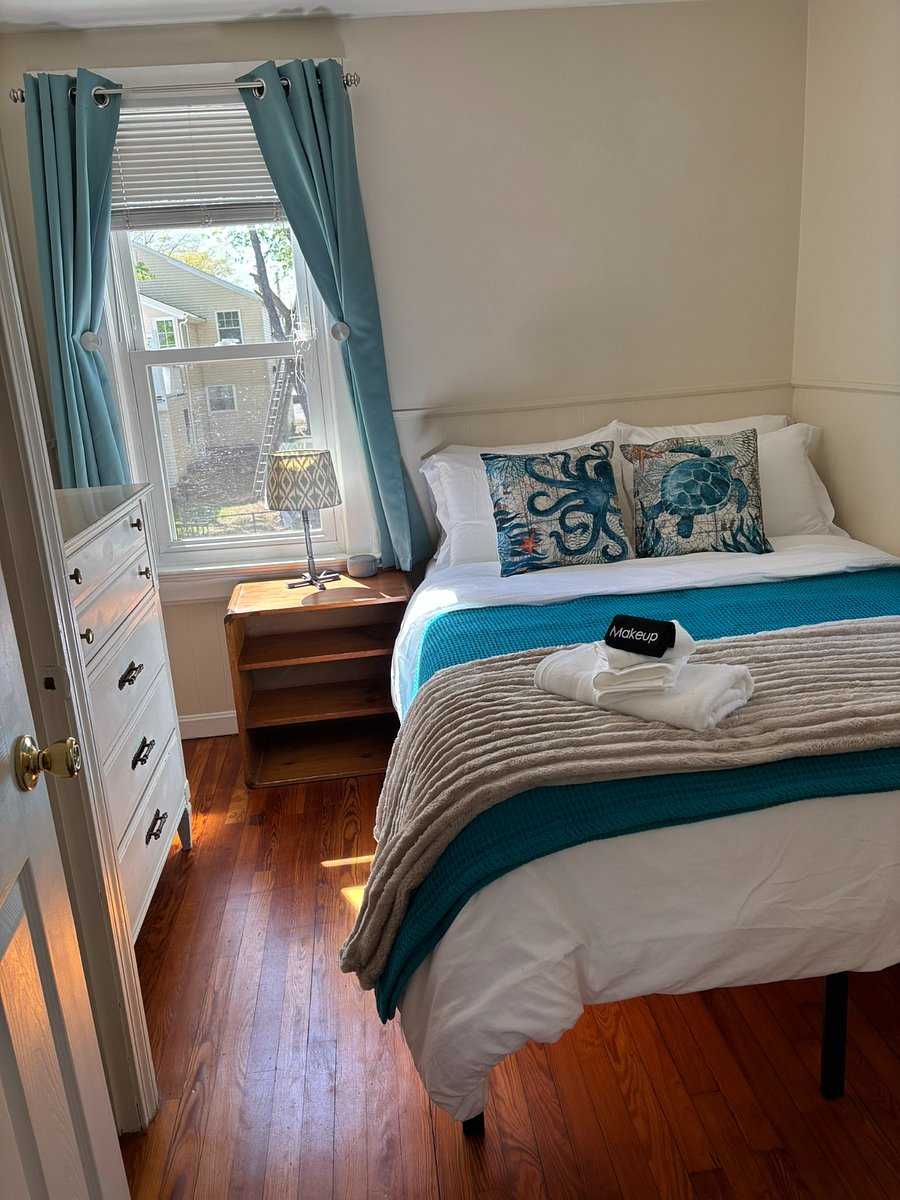 Bedroom 3 - Full size bed
