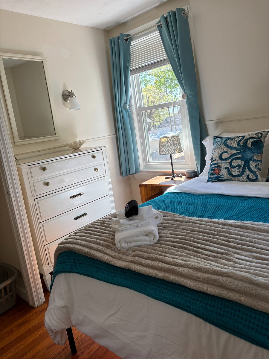 Bedroom 3 - Full size bed