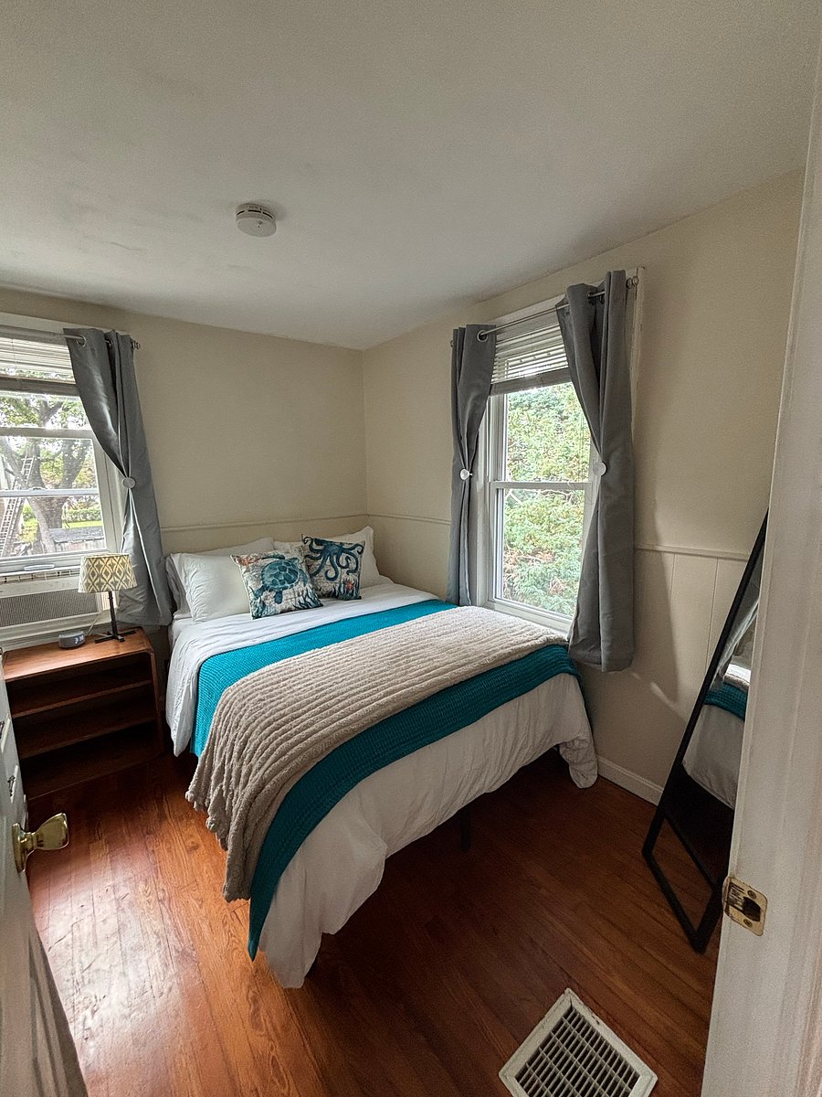 Bedroom 2 - Full size bed