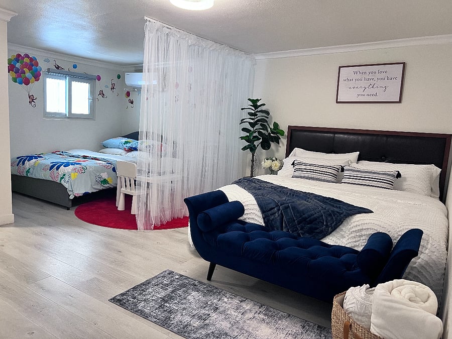 Bedroom #1
-King Bed
-Queen Bed