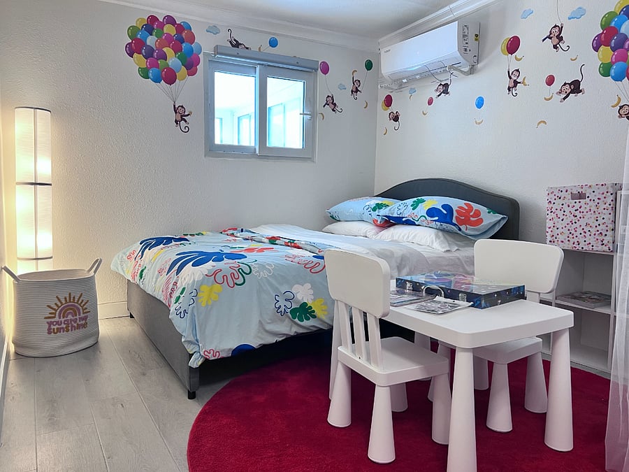 Bedroom #1
-Queen Bed