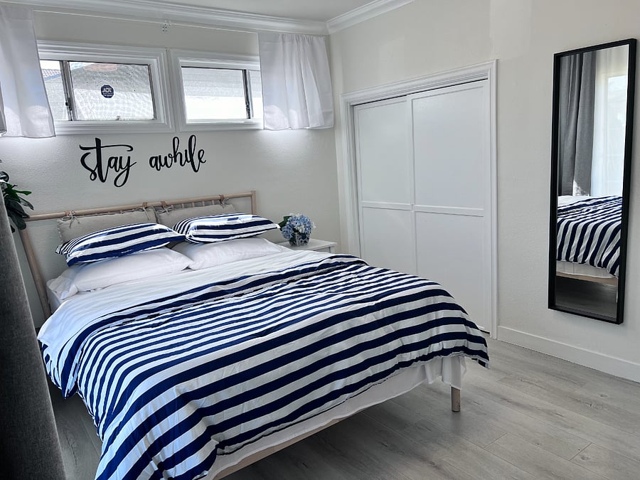 Bedroom #3
-Queen Bed