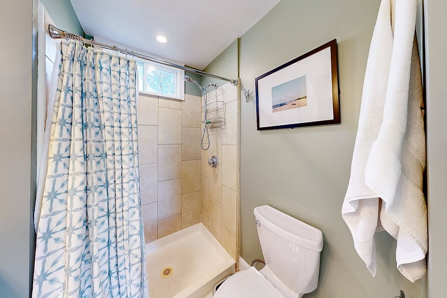Full bathroom