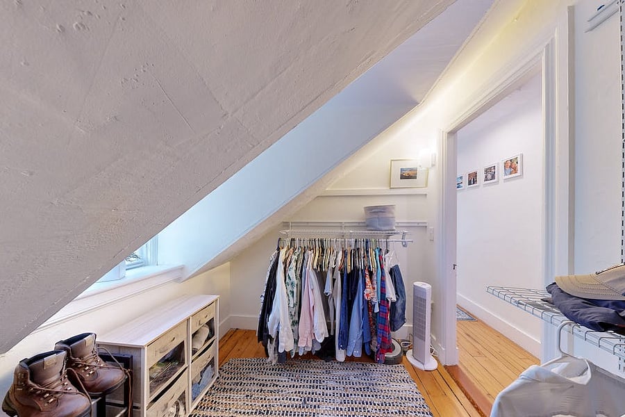 Walk-in closet