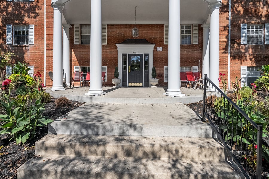 Olentangy Terrace Exterior and Entry