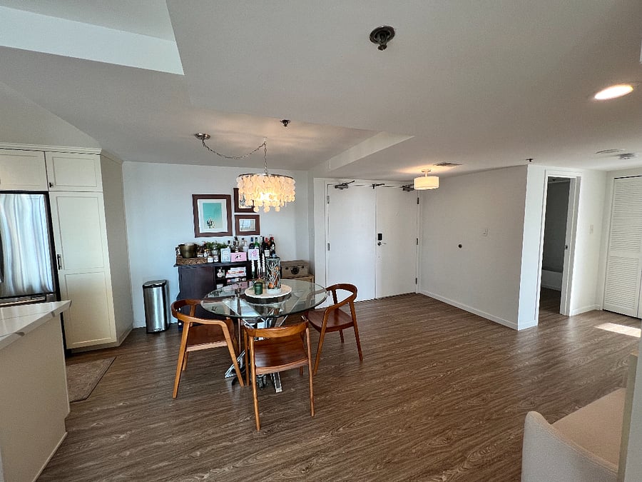 Dining area and bar