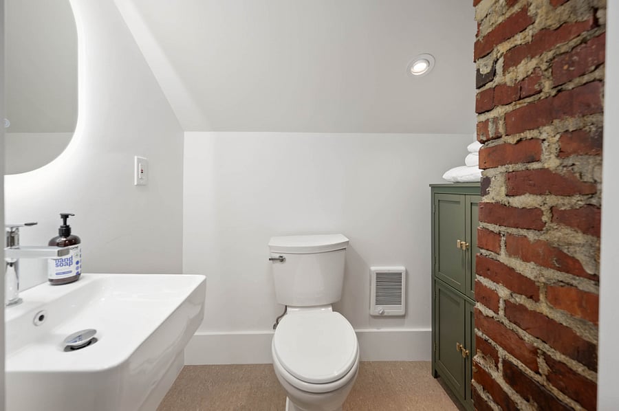 Another view of the upstairs bathroom.