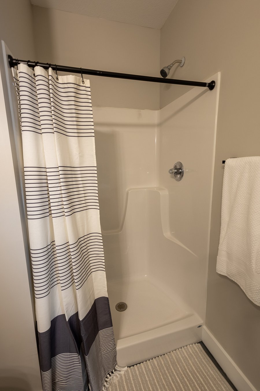 Furnished Finder property 758691_1 photo 24