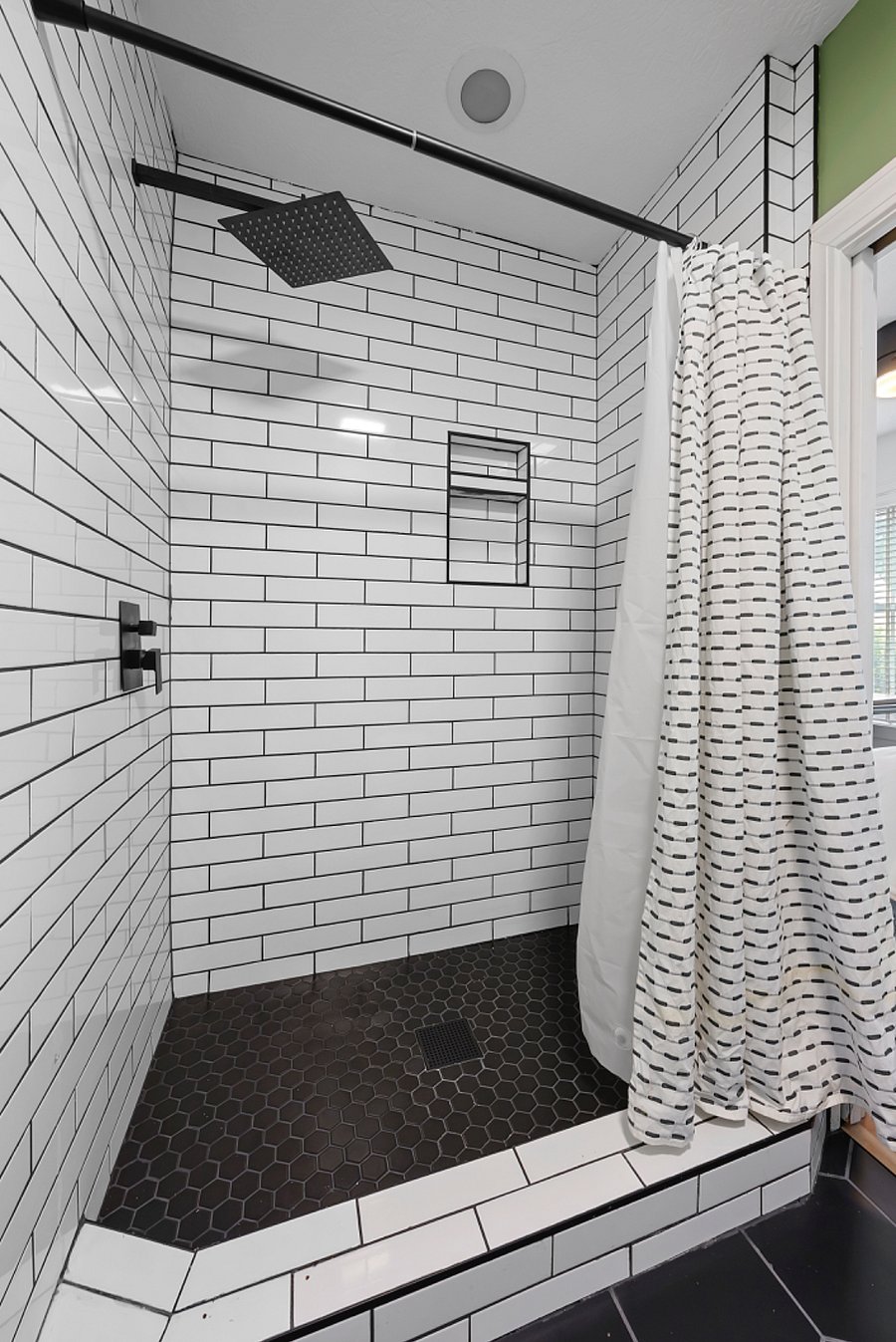 Furnished Finder property 758770_1 photo 13