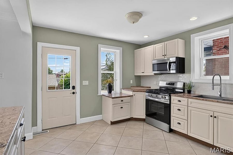 Furnished Finder property 758836_1 photo 3