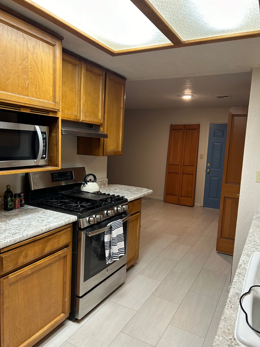 Kitchen - Gas Stove
