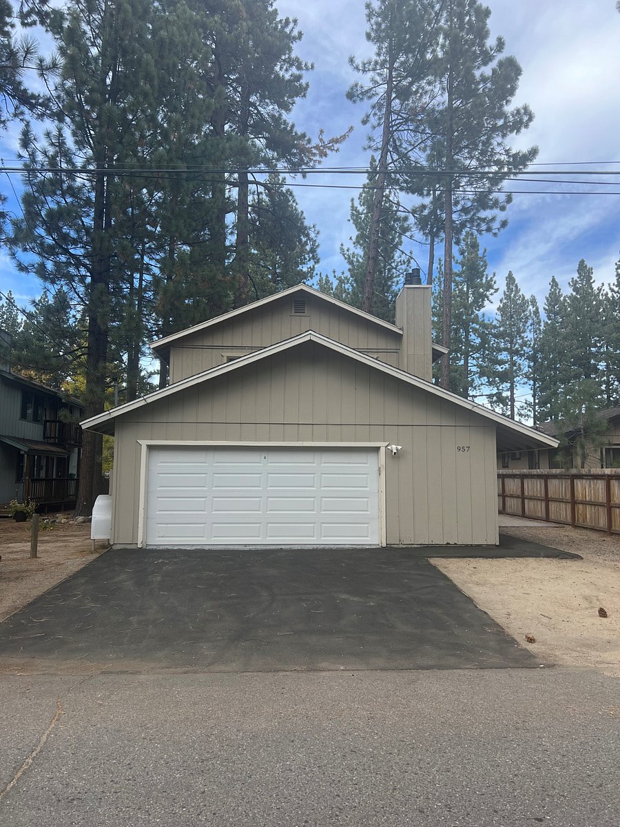 Attached Garage