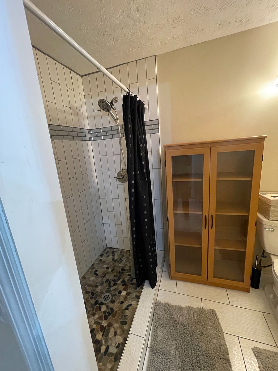 Ensuite shower 