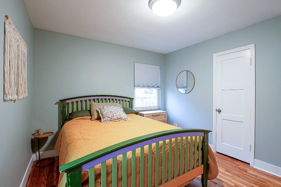 Master Bed with a Queen matress.