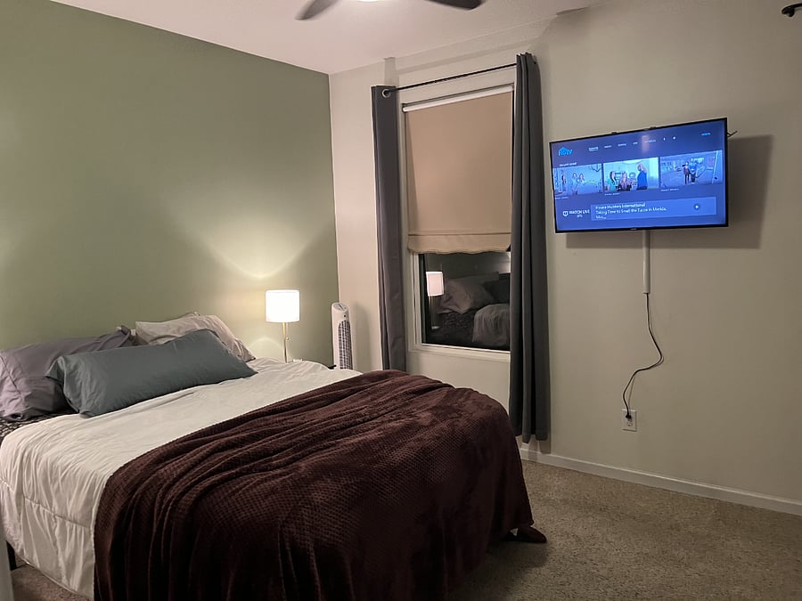 your room and smart tv