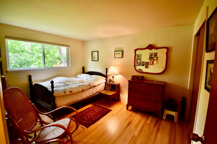 BR with double bed