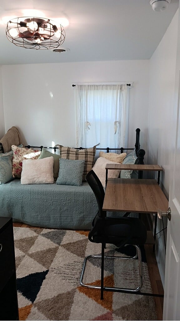 Study/bedroom 