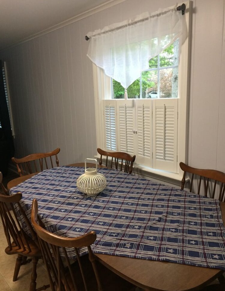 Seating for 6Spacious kitchen