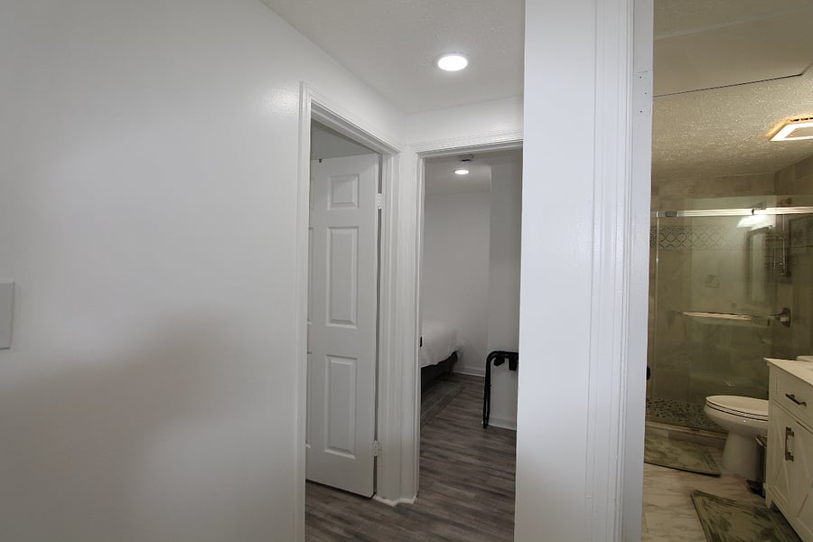 Full Bathroom and Hallway