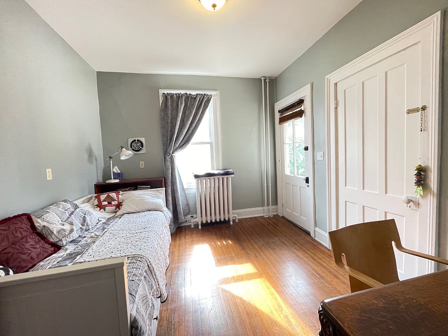 Bedroom 2/Office Space - Pull out full
