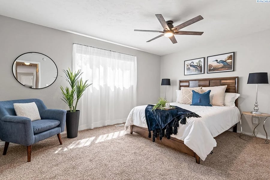 Master Suite in the 3Bed2Bath side