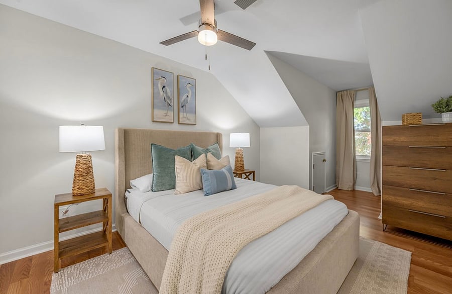 Beautiful Second level Queen bedroom