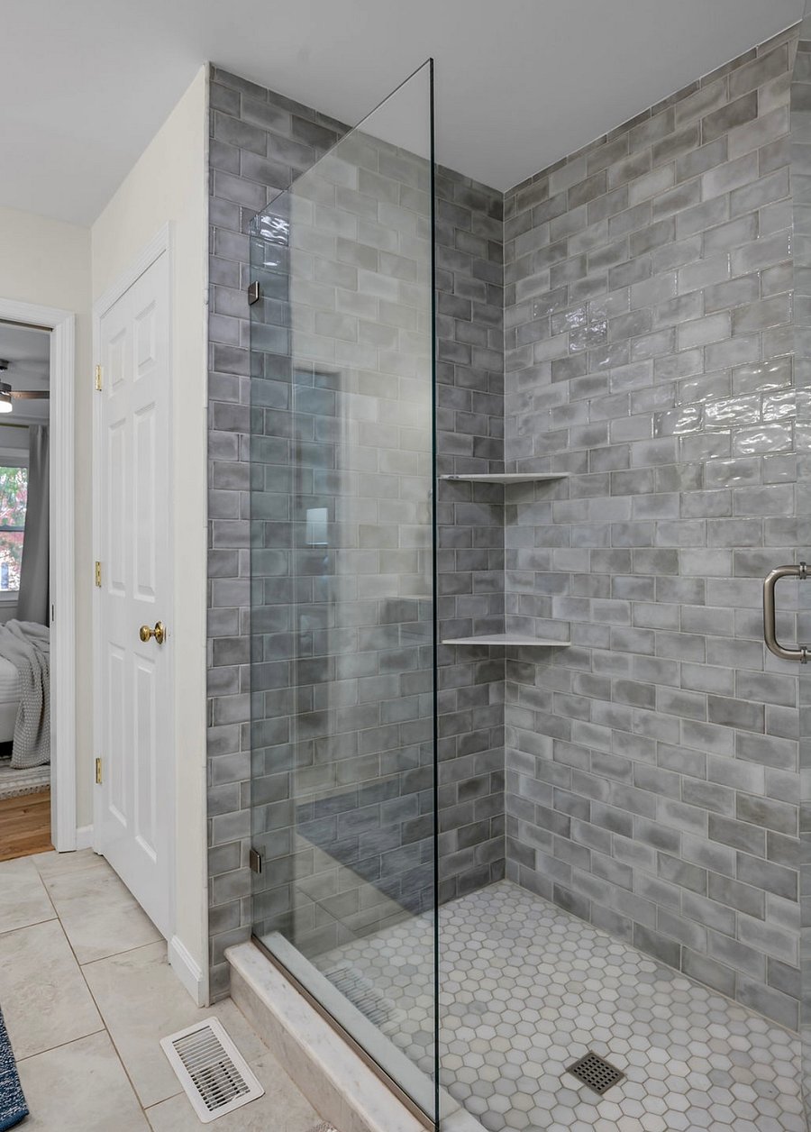 Main level King Suite bathroom