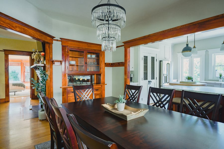 Large dining table, seats 8.