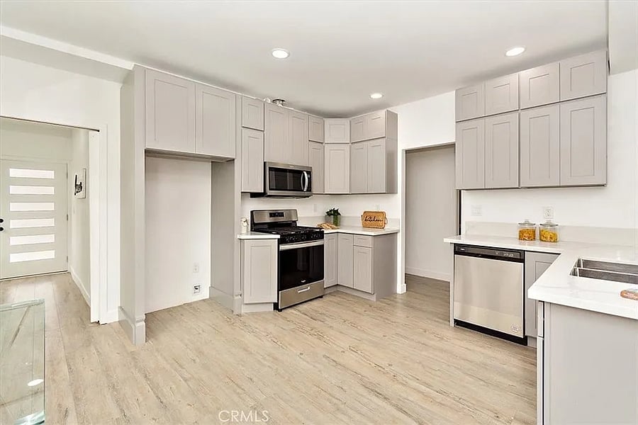 Furnished Finder property 760968_1 photo 7