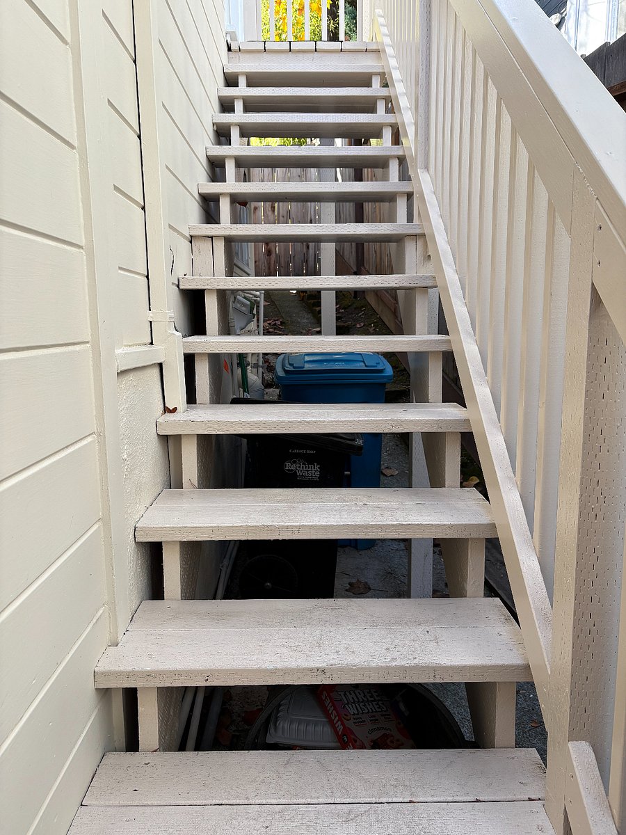 13 stairs to access the suite